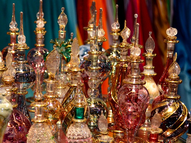 arab-perfumes-805315_640